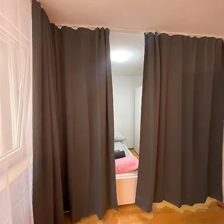 Apartment Cozy In Neusser Street