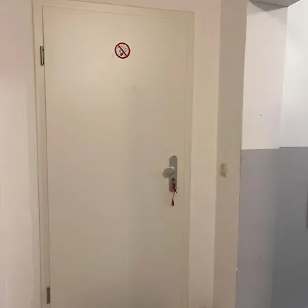Apartment Cozy In Neusser Street Cologne