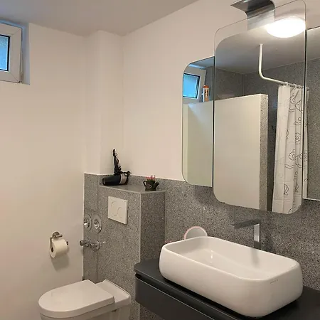 Apartment Cozy In Neusser Street *