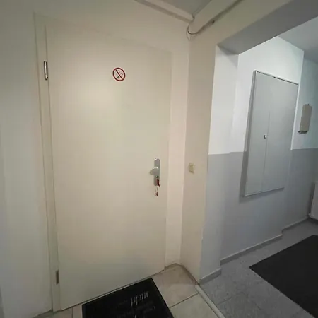 Apartment Cozy In Neusser Street Cologne