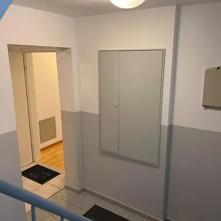 Apartment Cozy In Neusser Street Cologne