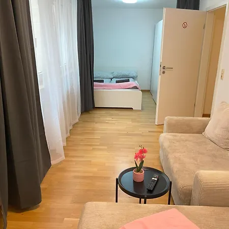 Cozy In Neusser Street