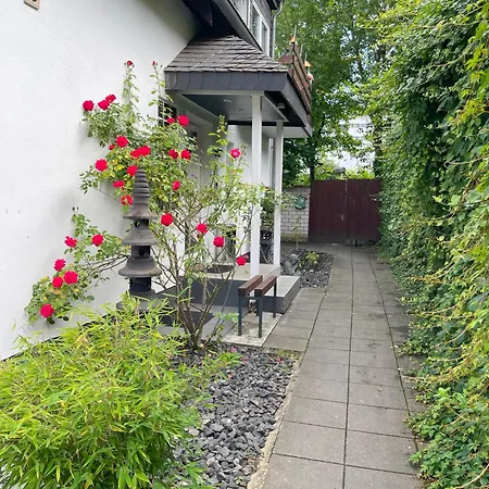 Apartament Cozy In Neusser Street Kolonia