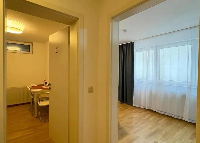 Cozy In Neusser Street Kolonia