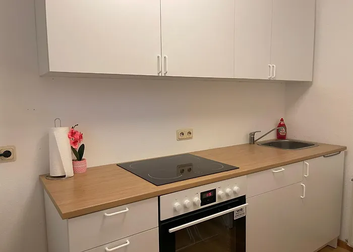 Cozy In Neusser Street *