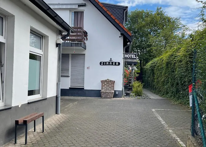 Cozy In Neusser Street * Kolonia